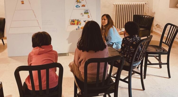 Un laboratorio svolto in Biblioteca a cura degli operatori del Servizio Civile