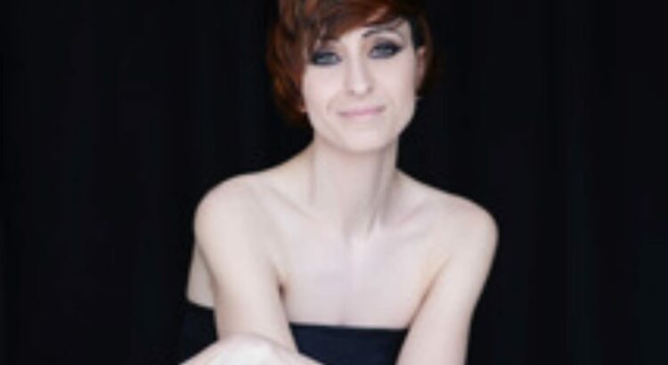 Giusy D’onghia presenta “Nata per creare” 