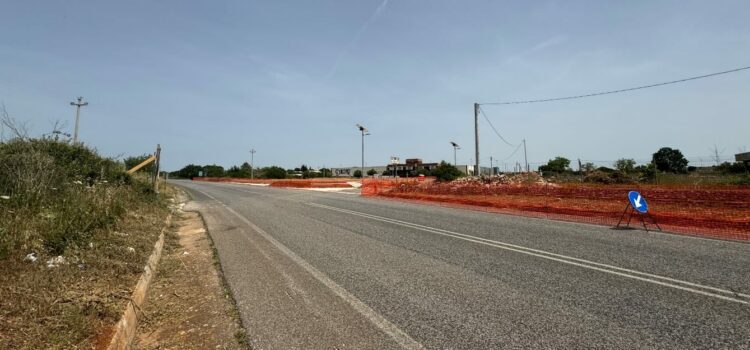 Lavori all’incrocio tra la s.p. 239 e contrada Vecchio Lavori all’incrocio tra la s.p. 239 e contrada Vecchio