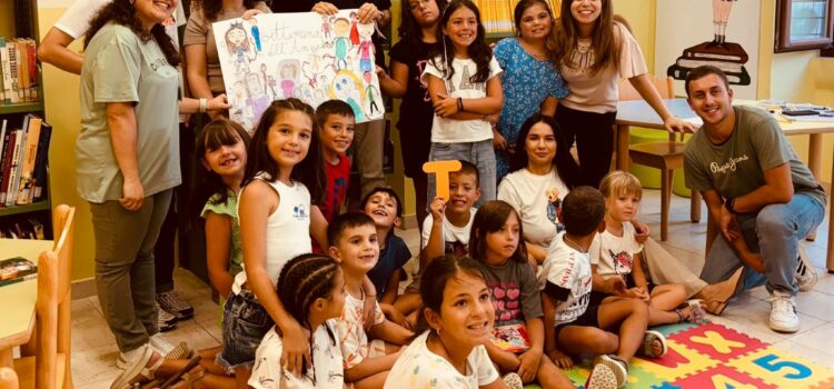 Laboratorio sull’amicizia in Biblioteca a cura dei volontari del Servizio civile Laboratorio sull’amicizia in Biblioteca a cura dei volontari del Servizio civile