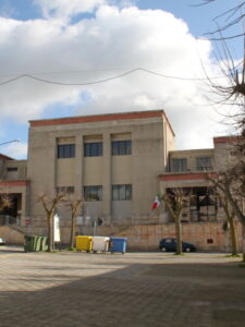 Disinfestazione al plesso F. Positano: chiuso il piano rialzato il 24 e 25 febbraio